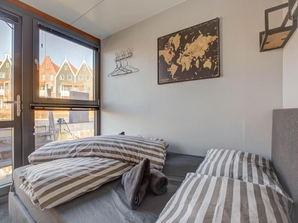 Modern Houseboat In Marina Of Volendam Hotel ภายนอก รูปภาพ